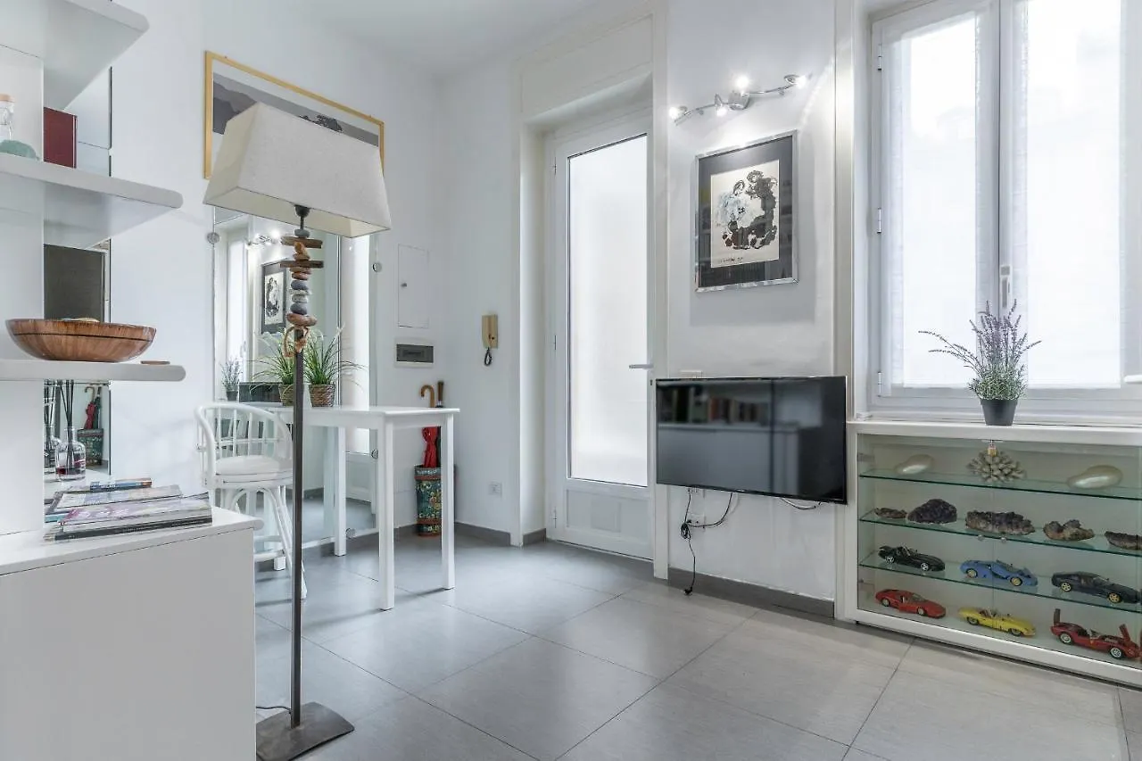 Appartamento S. Ambrogio Square Milano Italia