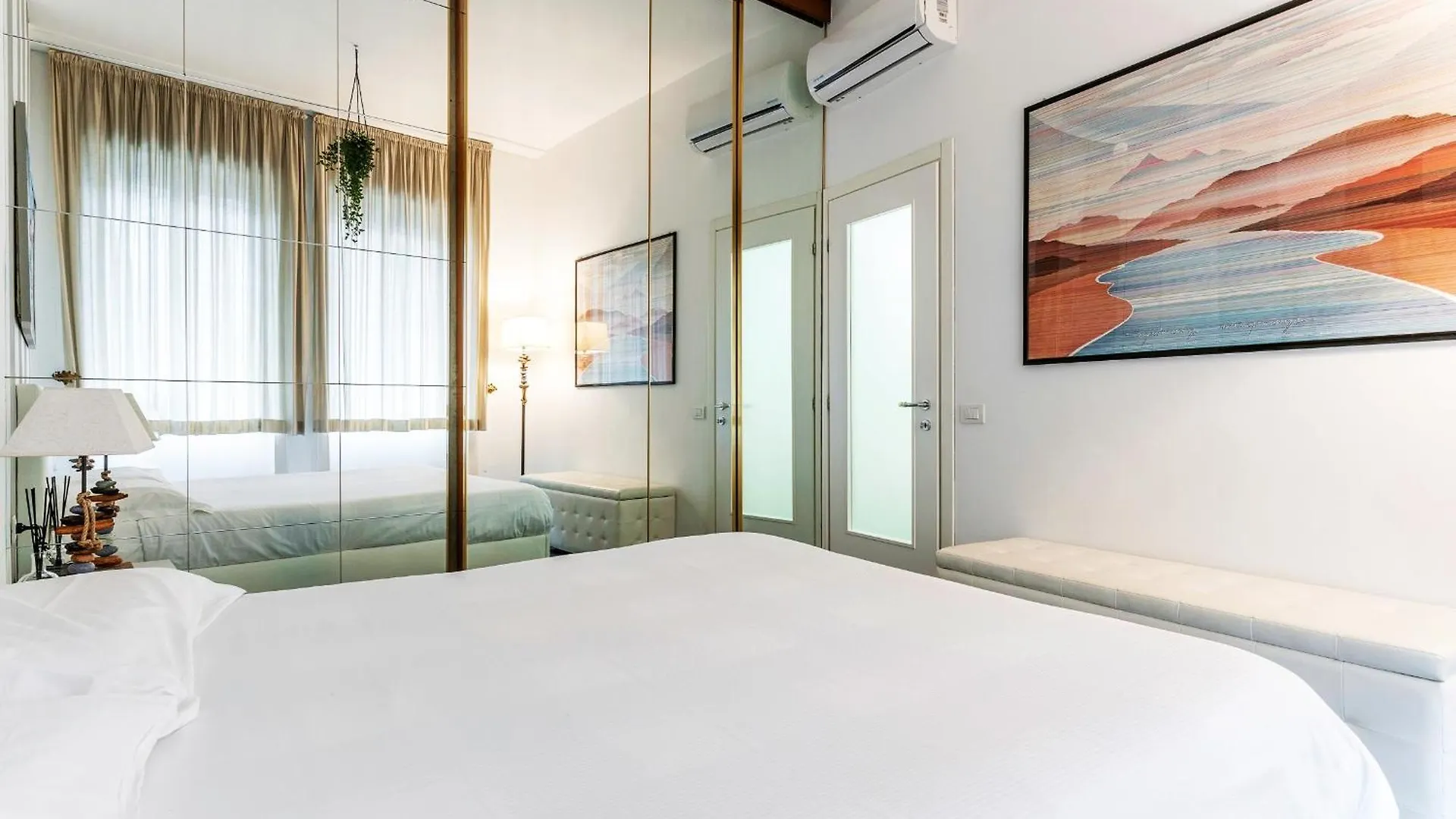 Appartamento S. Ambrogio Square Milano 0*,  Italia